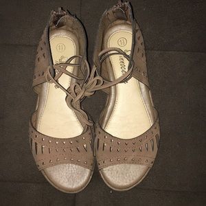 Girls sandals